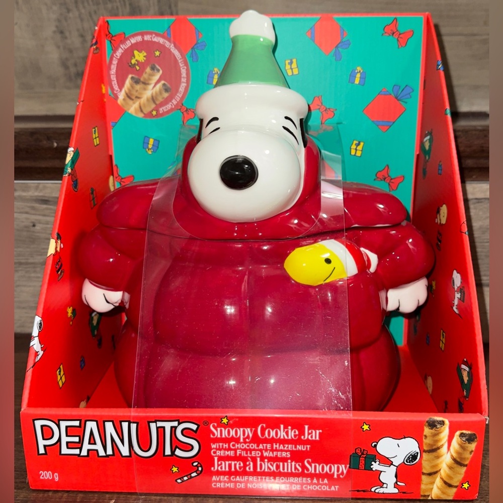 Cute 🥰 Peanuts Snoopy Red Puffer Jacket Woodstock Cookie Jar Canister Christmas